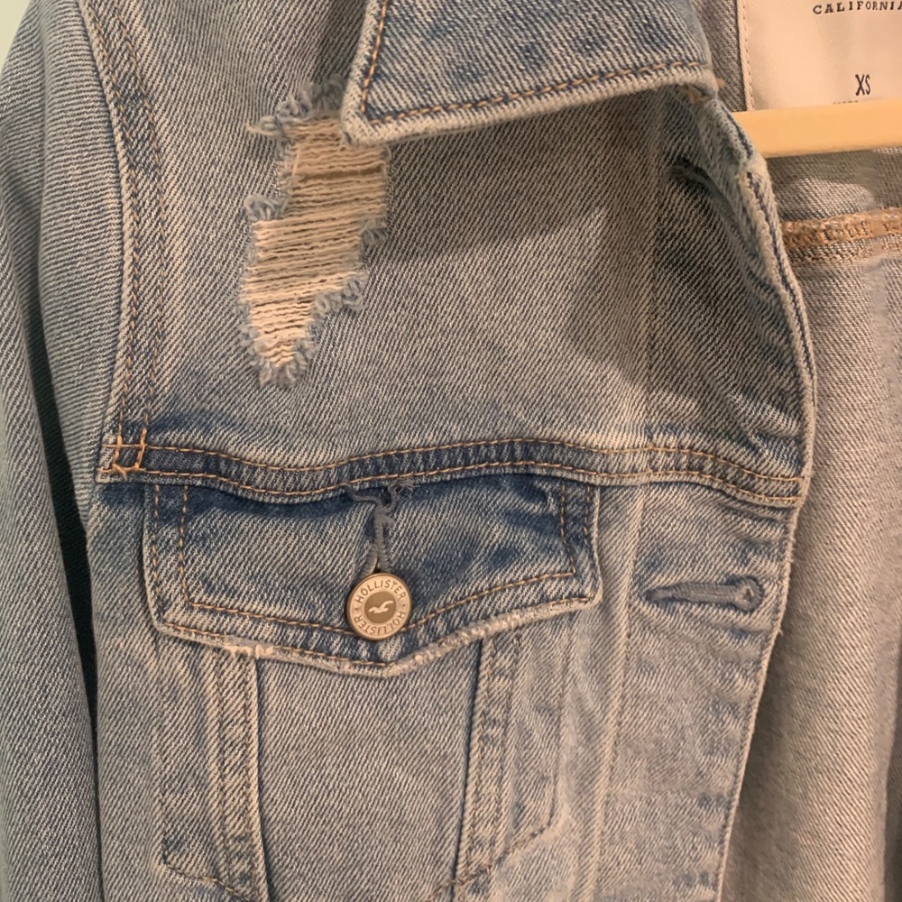 Cropped Ripped Jean Jacket - Picture 2 of 3